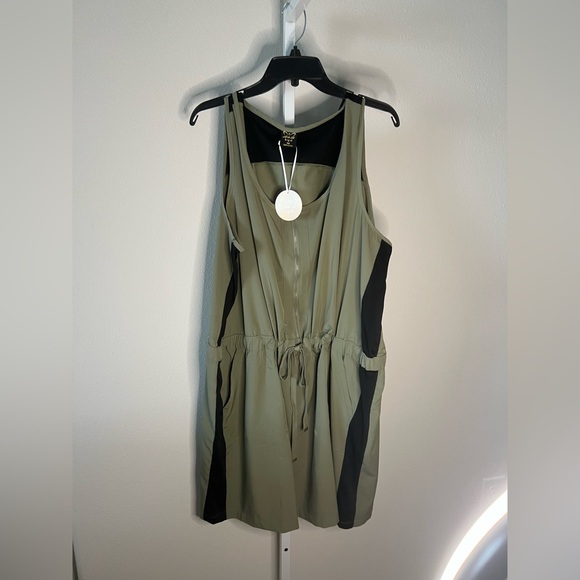 NWOT-Leila Ali Travel Dress - Picture 1 of 9